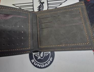 Preview: Zündapp Herren Geldbeutel mit Flügelwappen – hochwertige Geldbörse mit 9 Kartenfächern für Zündapp Fans - SCHWARZ